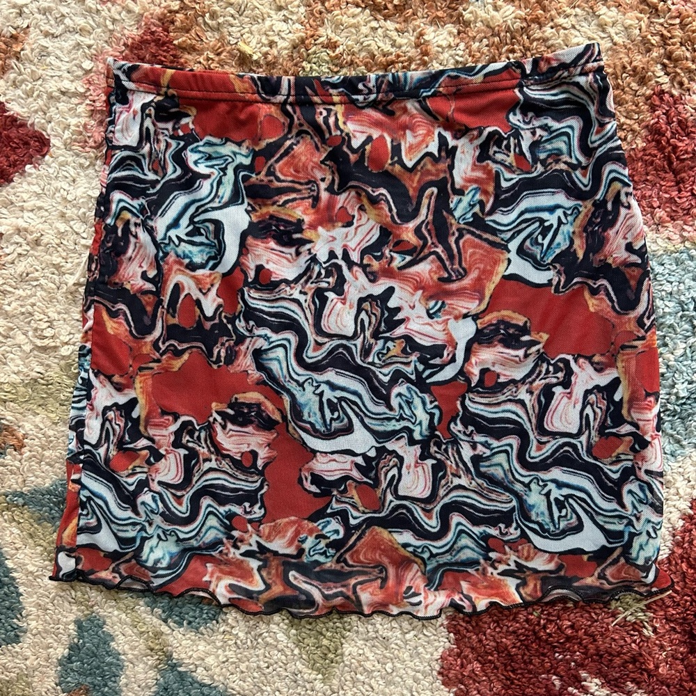 small marble skirt!